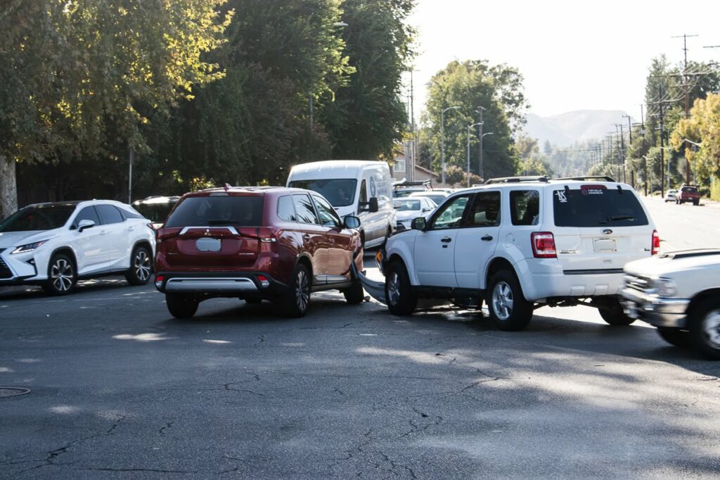 Canton, OH - Six Injured in Three-Vehicle Crash on US Rte 62