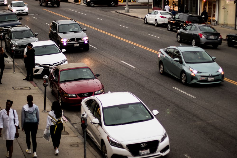 Columbus, OH – Injuries Reported in Crash at E 11th Ave & Indianola Ave